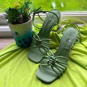 ❌SOLD❌Katy Perry| mirror heels